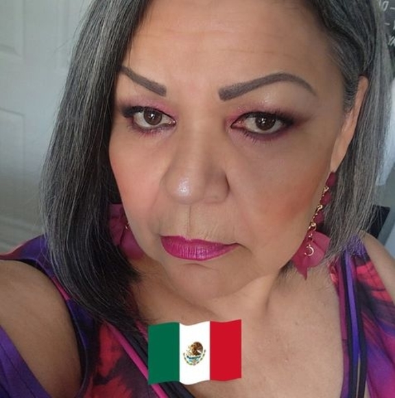 Meet your Posher, Yolanda - Picture 1 of 1